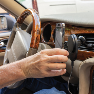 Fotografie k reklamnímu předmětu „Magnetický nabíjecí držák do auta PowerCruze 15W z RCS RPET“