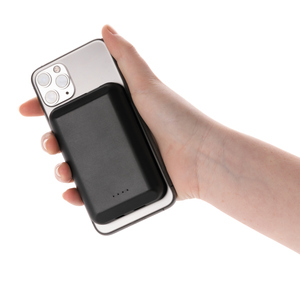 Fotografie k reklamnímu předmětu „Magnetická bezdrátová powerbanka 5 000 mAh 5W“