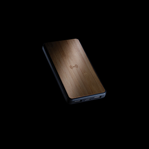 Fotografie k reklamnímu předmětu „Bezdrátová powerbanka 8 000 mAh z bambusu a RCS Rplastu“