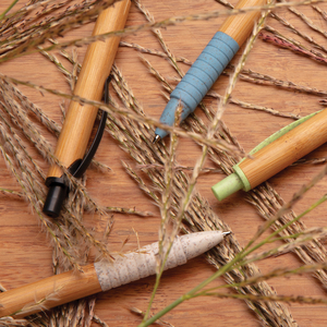 Fotografie k reklamnímu předmětu „Pero z bambusu a pšeničné slámy“