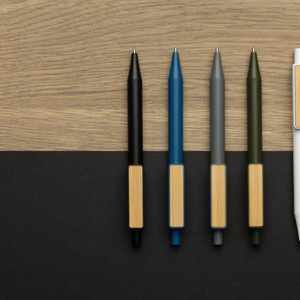 Fotografie k reklamnímu předmětu „Pero z GRS RABS s bambusovým klipem“