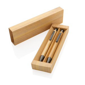 Fotografie k reklamnímu předmětu „Moderní sada per v krabičce z bambusu“