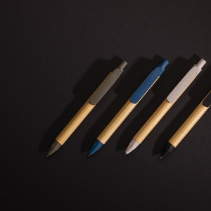 Fotografie k reklamnímu předmětu „Kuličkové pero z recyklovaného papíru“