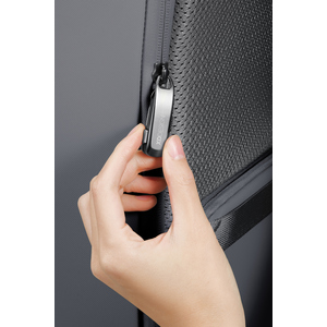 Fotografie k reklamnímu předmětu „Bobby Edge“