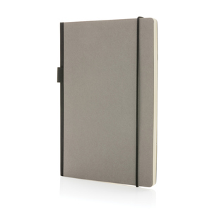 Fotografie k reklamnímu předmětu „Poznámkový blok A5 s tvrdou vazbou a kapsou“