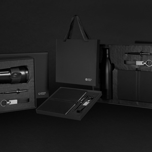 Fotografie k reklamnímu předmětu „Dárková sada Deluxe Swiss Peak z RCS s termohrnek“