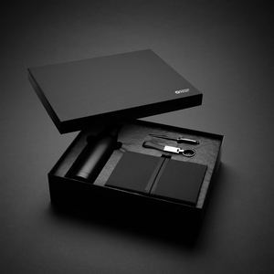 Fotografie k reklamnímu předmětu „Dárková sada Deluxe Swiss Peak z RCS s lahví na vodu“