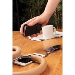 Fotografie k reklamnímu předmětu „Hliníkové RFID pouzdro na karty s PU peněženkou“
