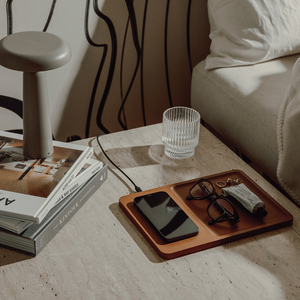 Fotografie k reklamnímu předmětu „Stolní bezdrátová nabíječka a organizér VINGA Timo z RCS“