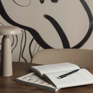 Fotografie k reklamnímu předmětu „Stolní lampa VINGA Avery z RCS“